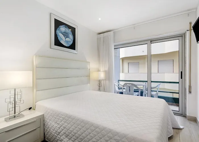 Apartman Natalina T2 *